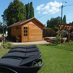 Zsanett Hotel