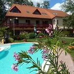 Hotel Zsanett Balatonkeresztur