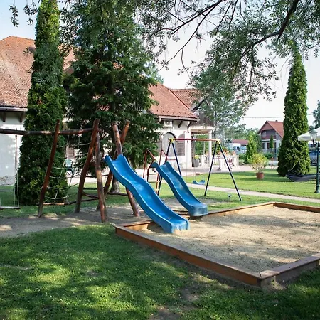 Hotel Zsanett Balatonkeresztúr