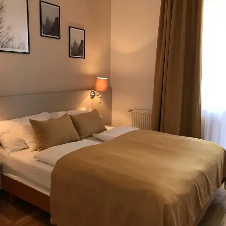 Zsanett Balatonkeresztur