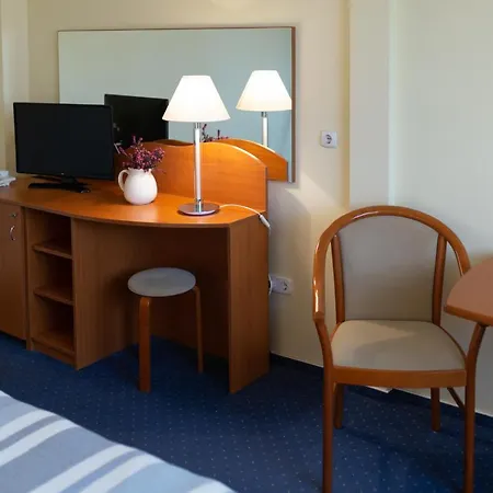 Zsanett 3* Balatonkeresztur