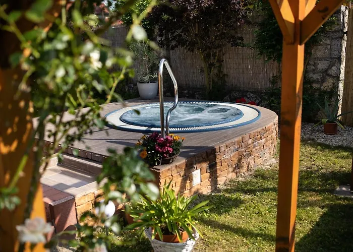 Hotel Zsanett Balatonkeresztúr