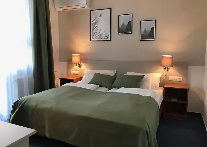 Zsanett Hotel Balatonkeresztúr